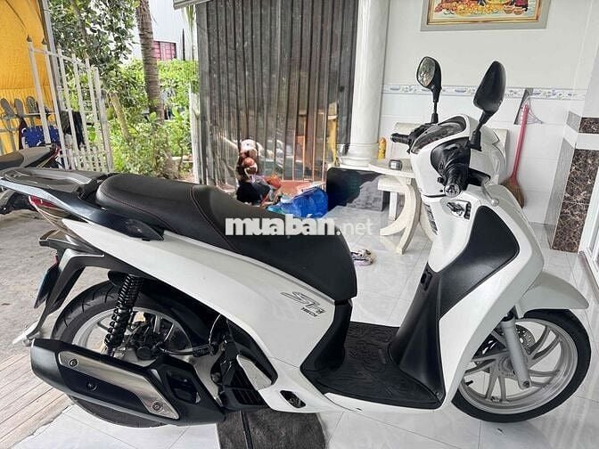 Honda SH 150cc Trắng bán hoặc giao luu