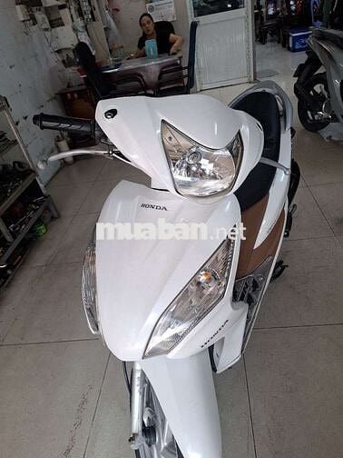 Honda Vision Trắng