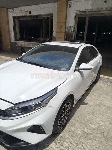 Kia K3 2024 Trắng Việt Nam