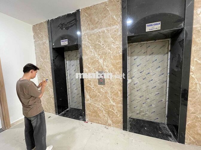 Ngay chủ cho thuê căn góc 2pn cc Aurora Bến Bình Đông Q8 nhà trống