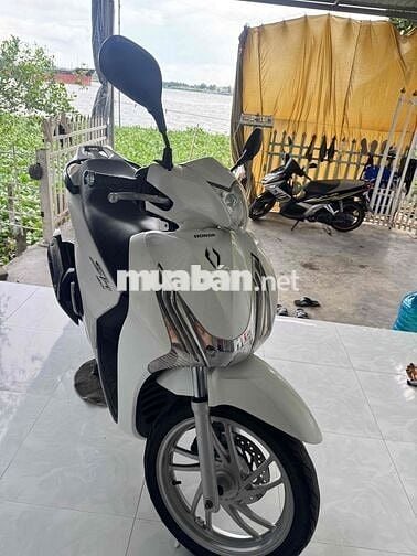 Honda SH 150cc Trắng bán hoặc giao luu