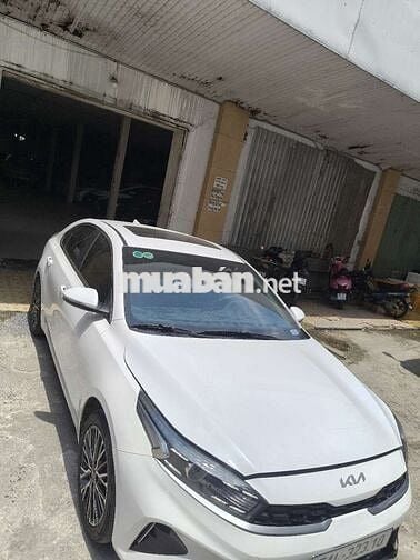 Kia K3 2024 Trắng Việt Nam