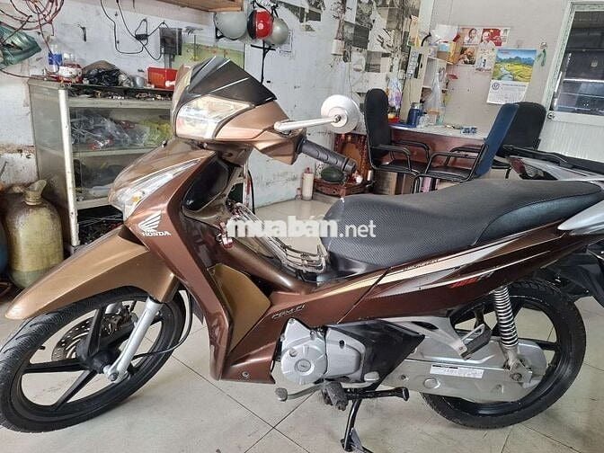Honda Future FI Nâu Xăng