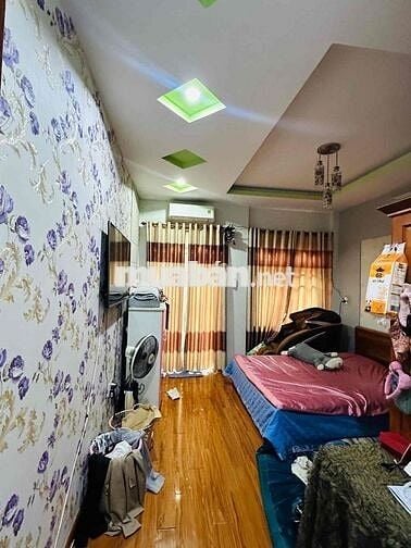 Đường 12 mét, lề 3 mét/ Tân Quý, 60(4x15), 3 tầng, Tân Phú