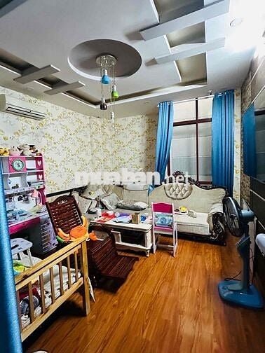 Đường 12 mét, lề 3 mét/ Tân Quý, 60(4x15), 3 tầng, Tân Phú