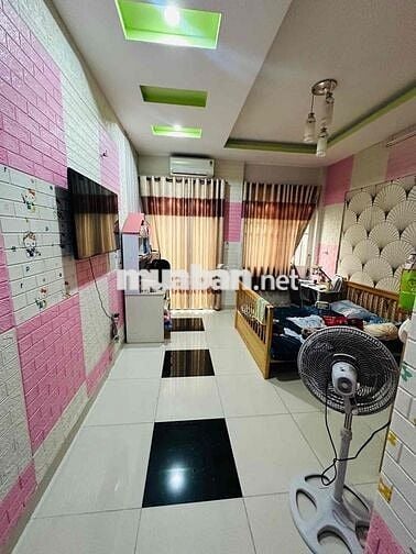 Đường 12 mét, lề 3 mét/ Tân Quý, 60(4x15), 3 tầng, Tân Phú