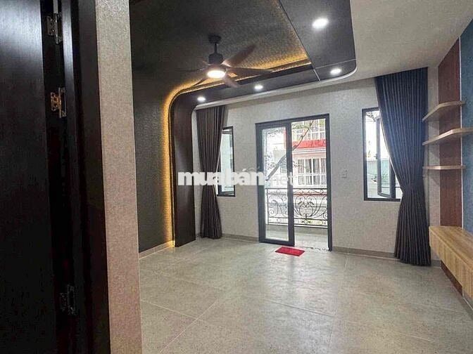 Cho Thuê Nhà Đặng Thùy Trâm 4PN, 4.5x17m, ST, Giá 29 Triệu