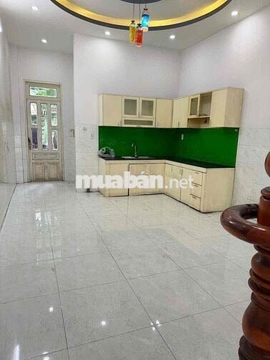 HÀNG NGỘP BÁN TRONG 3 NGÀY NHÀ TRỆT 2 LẦU HOÀN CÔNG DT 60m FULL THỔ