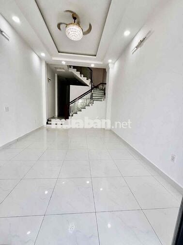Cho Thuê Nhà Gần Nguyễn Văn Thệ DT 250m2 1Trệt 3Lầu 4Pn 5Wc Hẻm Tải
