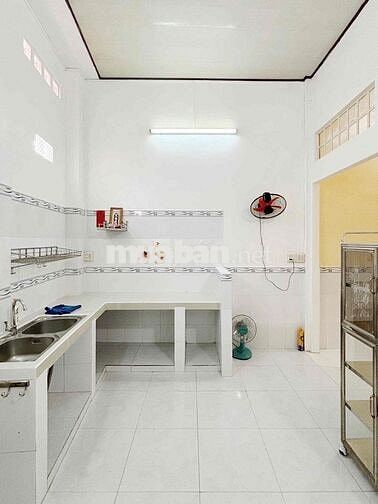 Nhà rộng hẻm Tầm Vu (thuận tiện kd)