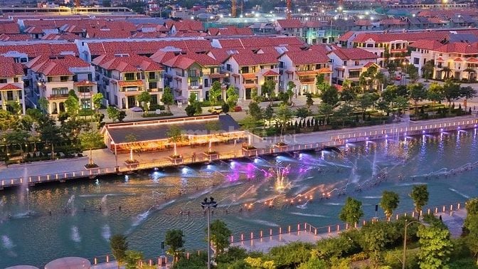 Chỉ 4.4 tỷ nhận ngay nhà liền kề 5 tầng có hầm, vỉa hè 3m đường 17m.