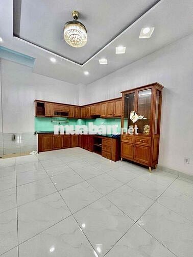Cho Thuê Nhà Gần Nguyễn Văn Thệ DT 250m2 1Trệt 3Lầu 4Pn 5Wc Hẻm Tải
