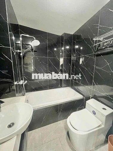 CHO THIÊ CĂN HỘ BAN CÔNG SIÊU THOÁNG NGAY TRUNG TÂM QUẬN 1