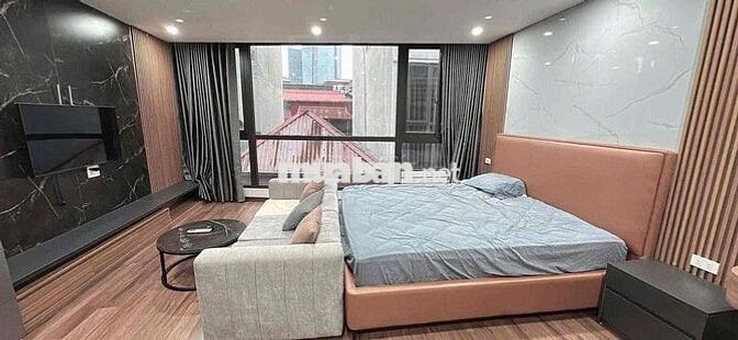 CHO THIÊ CĂN HỘ BAN CÔNG SIÊU THOÁNG NGAY TRUNG TÂM QUẬN 1