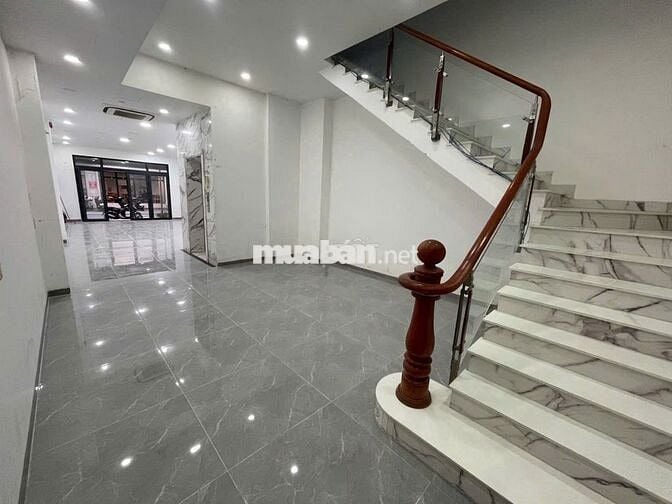 Mặt bằng ngay công viên Cityland giá 18tr