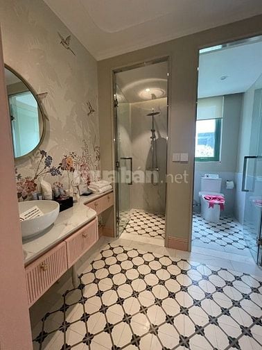 Chỉ 4.4 tỷ nhận ngay nhà liền kề 5 tầng có hầm, vỉa hè 3m đường 17m.