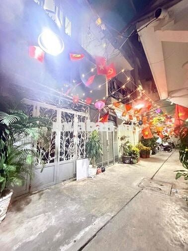 Cho thuê nhà nguyên căn Đường Vườn Chuối P4 Quận 3