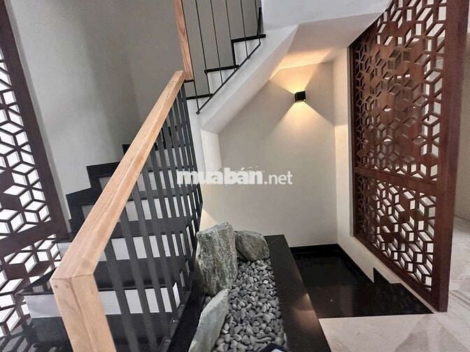 Villa Hoàng Hoa Thám_ 5 Tầng _ 6 Phòng Sang Trọng_ ÔTô Vào Nhà 