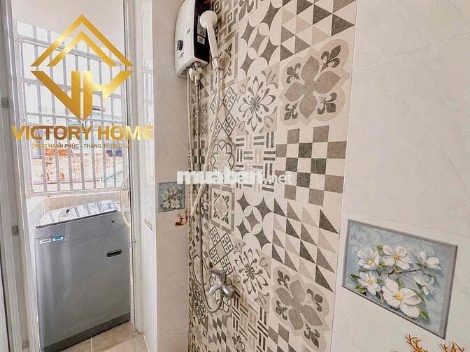 Nằm ngay Ung Văn Khiêm Bình Thạnh cách trường Hutech đúng 3p đi bộ