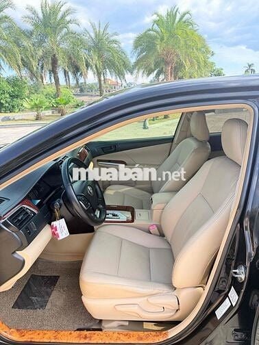 Toyota Camry 2.0E Model 2013 12 vạn xịn