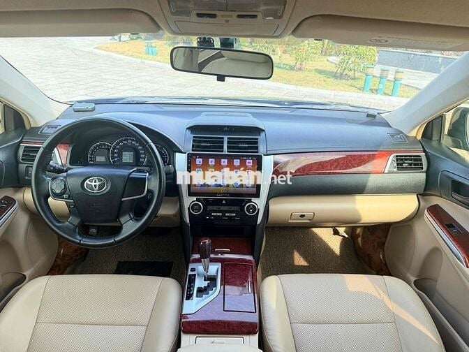 Toyota Camry 2.0E Model 2013 12 vạn xịn