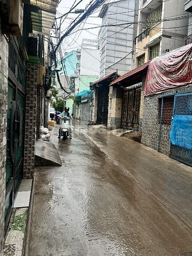 Nha chính chu 82m2 can ban gap