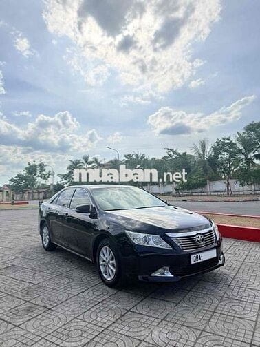 Toyota Camry 2.0E Model 2013 12 vạn xịn