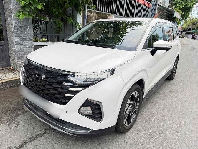 Hyundai Custin 2023 Trắng
