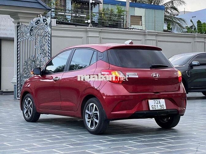Hyundai i10 AT 2022 15000 km Đỏ Tự động