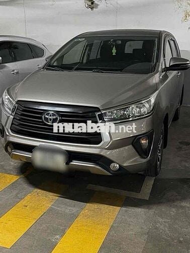 Toyota Innova 2022 Số sàn Xám