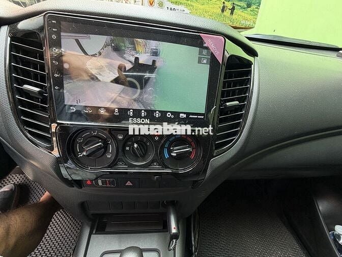 Mitsubishi Triton GLX 4x2 STD 2021 Trắng 23000km