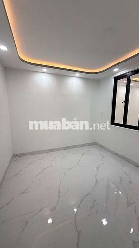 Nhà 4,5m*12m , 2 Tầng BTCT, 3 Phòng Ngủ Rộng - Lũy Bán Bích - 5,xx TL
