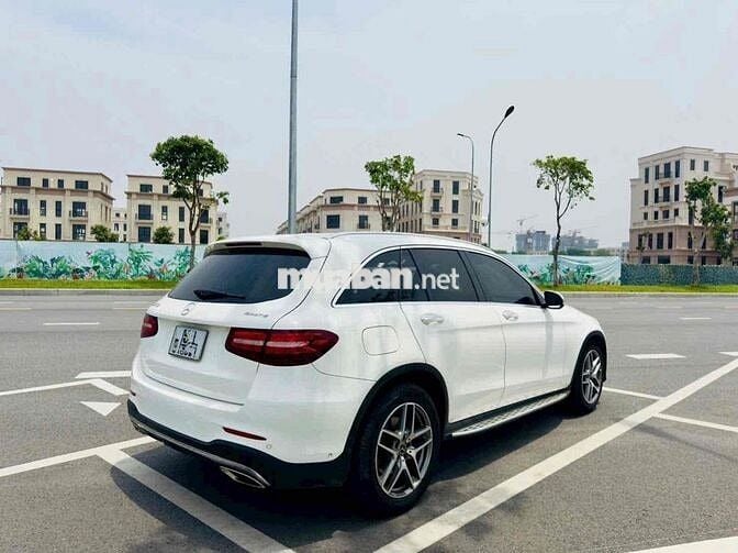 Mercedes-Benz GLC 300 2018 Trắng 120000 km