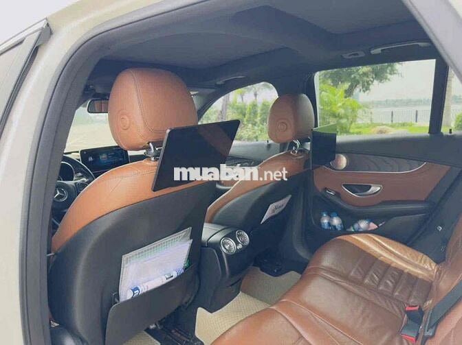 Mercedes-Benz GLC 300 2018 Trắng 120000 km