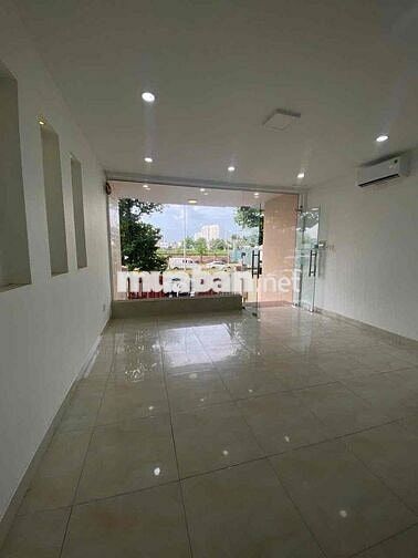 🚀 Cho Thuê Nhà Mặt Tiền D4 Him Lam Q7 - Có Thang Máy - Sàn 600m2 -65TR