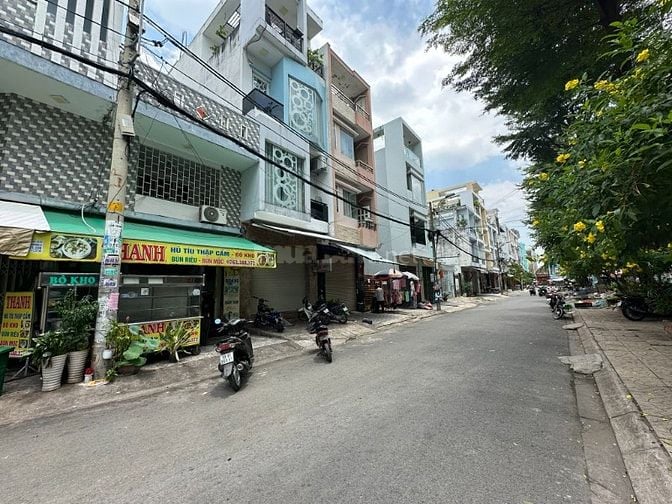 Bán nhà khu Tên Lửa, MT đường Số 6E, DT 4 x 18m, 1 lầu, giá 8.4 tỷ.