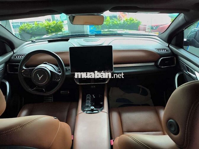 VinFast VF8 Plus 2023 Điện Đen