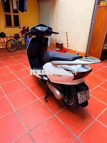 Honda Lead Trắng