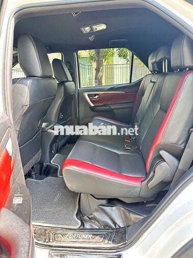 Toyota Fortuner Legender 2021 52,500 km màu Trắng
