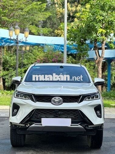 Toyota Fortuner Legender 2021 52,500 km màu Trắng