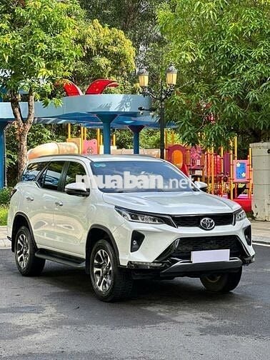 Toyota Fortuner Legender 2021 52,500 km màu Trắng