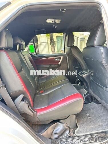 Toyota Fortuner Legender 2021 52,500 km màu Trắng
