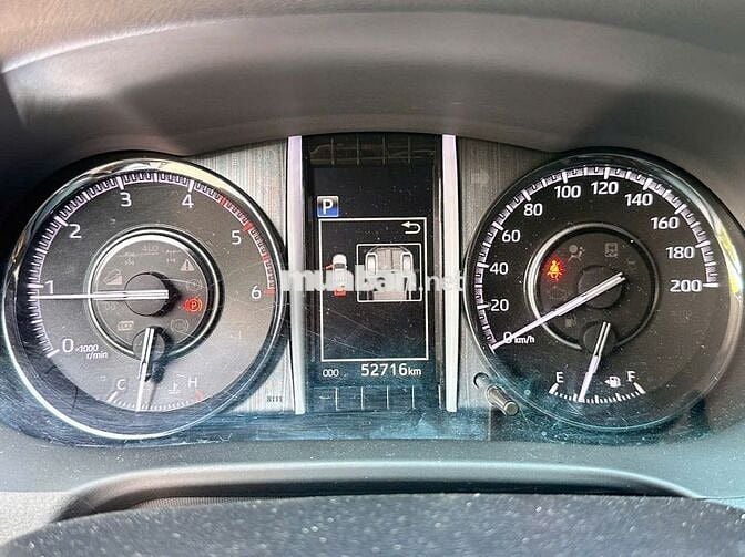 Toyota Fortuner Legender 2021 52,500 km màu Trắng