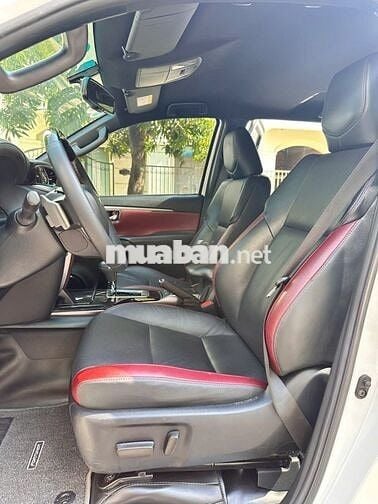 Toyota Fortuner Legender 2021 52,500 km màu Trắng