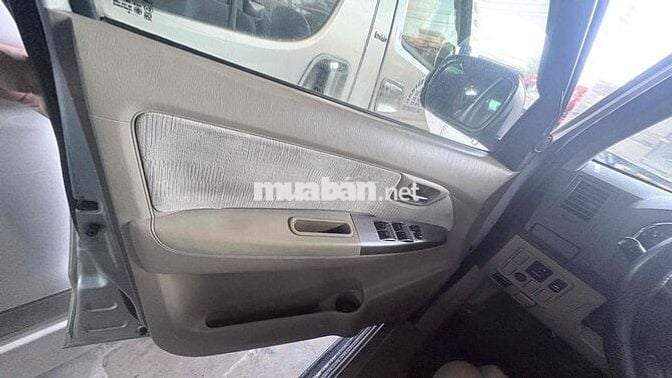 Toyota Fortuner 2009 Dầu Màu Bạc