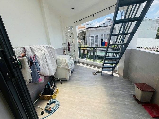 Bán nhà đẹp 3 tầng (4,3x10) 921/7 NGUYỄN KIỆM P3 Gò Vấp (Bệnh viện 175