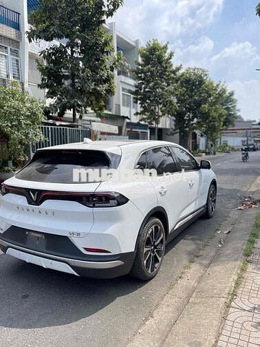 VinFast VF8 Plus 2023 Trắng 52.000 Km