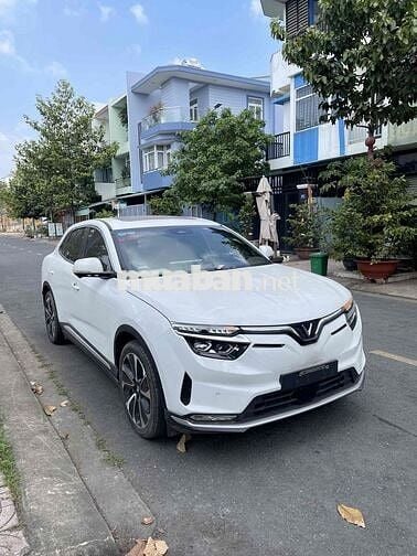 VinFast VF8 Plus 2023 Trắng 52.000 Km