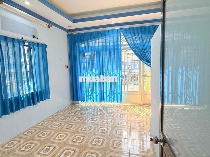 Cho Thuê nhà mặt tiền hẻm 15 Bùi văn ba q7