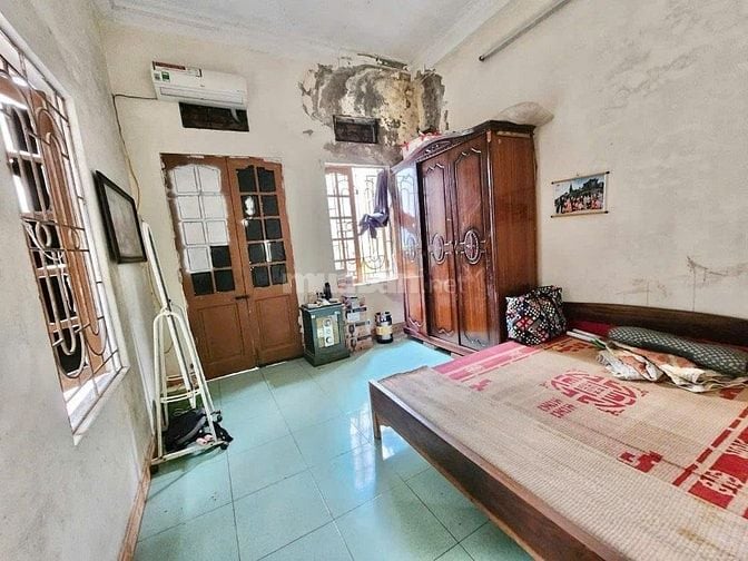 Tân Mai - 3 tầng, 100m² chỉ hơn 15 tỷ. Mặt ngõ to hơn phố - kinh doanh